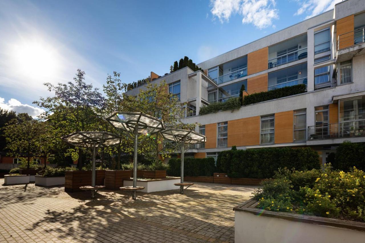 Ziedondarza Park One Bedroom Apartment With Balcony Рига Экстерьер фото