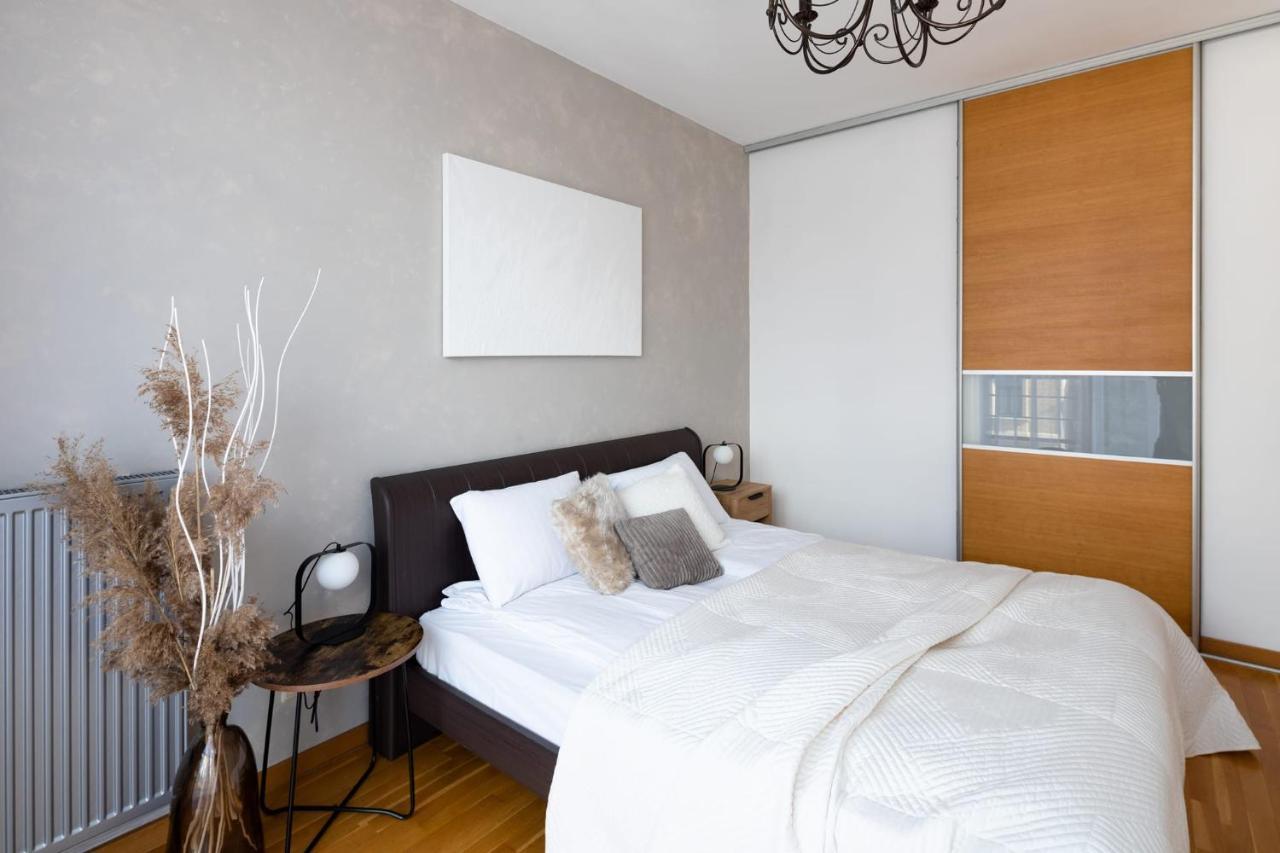 Ziedondarza Park One Bedroom Apartment With Balcony Рига Экстерьер фото